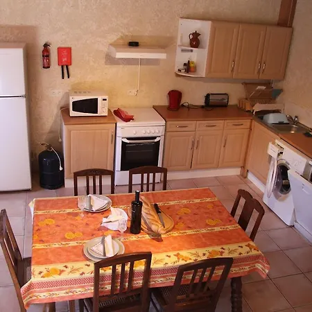 Сasa de vacaciones At Le Prielle