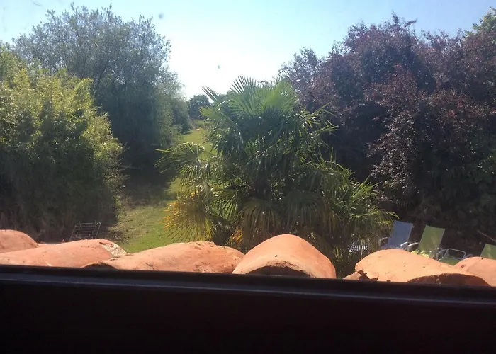 At Le Prielle בית נופש Madiran