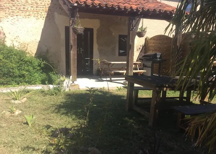 At Le Prielle בית נופש *