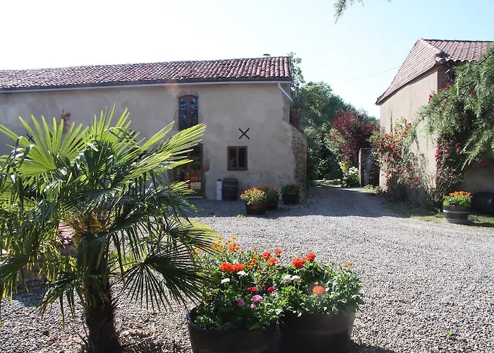 At Le Prielle בית נופש *